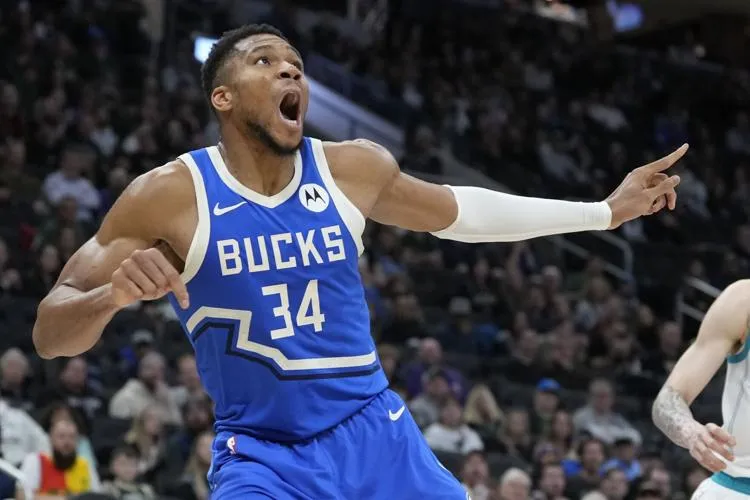 image_674d38737d35d Giannis Antetokounmpo's Historic 40-Point Triple-Double