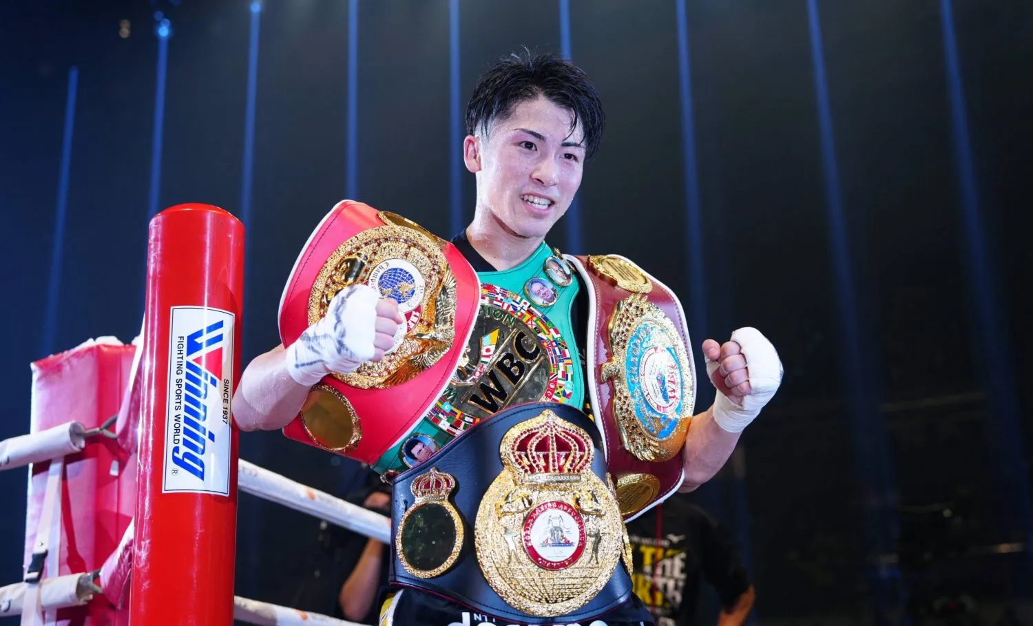 Naoya Inoue trở thành nhà vô địch thế giới hạng cân Bantamweight không thể tranh cãi | SportsLook