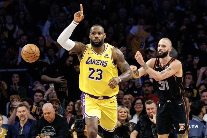 LeBron James Rumors: Rival NBA Execs 'Increasingly Convinced' Lakers Star  Wants Out | News, Scores, Highlights, Stats, and Rumors | Bleacher Report