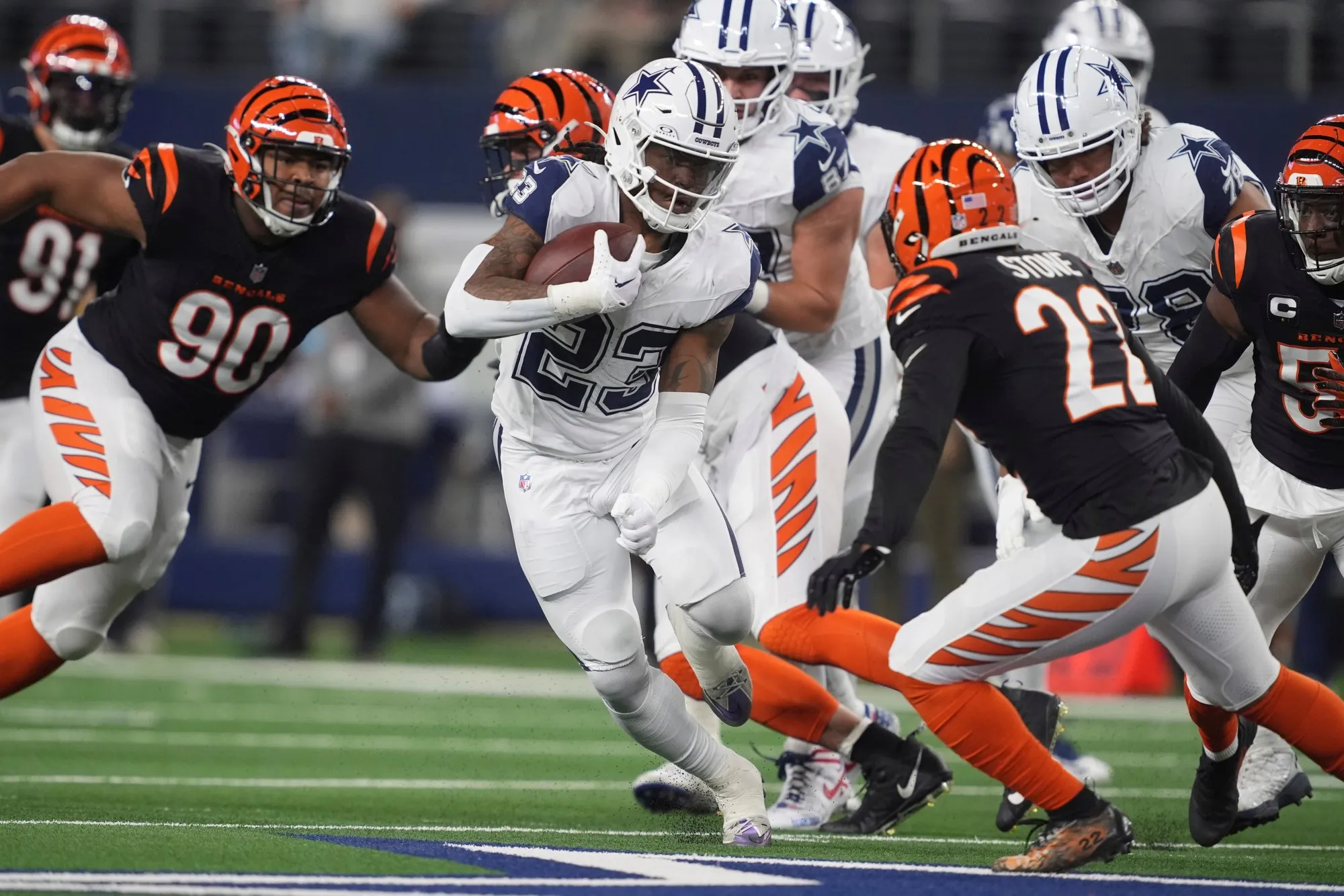 Micah Parsons aches after botched blocked punt costs Cowboys in loss to  Bengals | KAMR - MyHighPlains.com