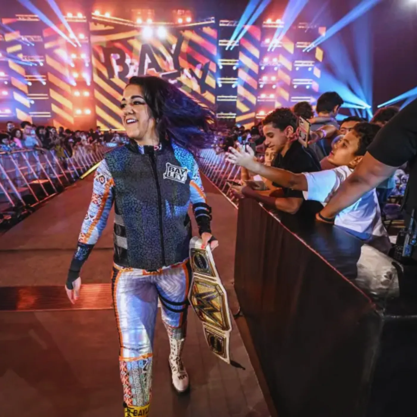 image_67651c1ecc70e WWE Superstar Bayley Attends the Epic Fury vs. Usyk Boxing Rematch