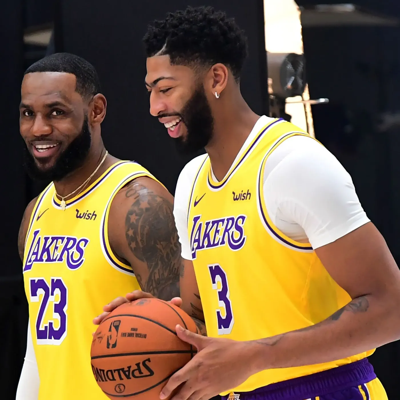 image_67662799a4b79 Lakers’ LeBron James and Anthony Davis Land on Injury Report Ahead of Kings Rematch