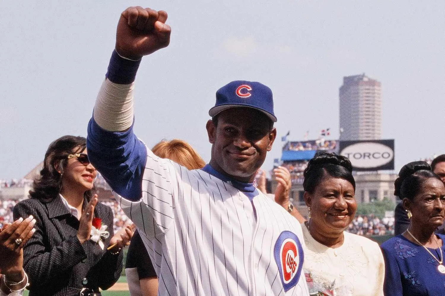 image_6767e40841ef5 Cubs Welcome Back Sammy Sosa After Apology