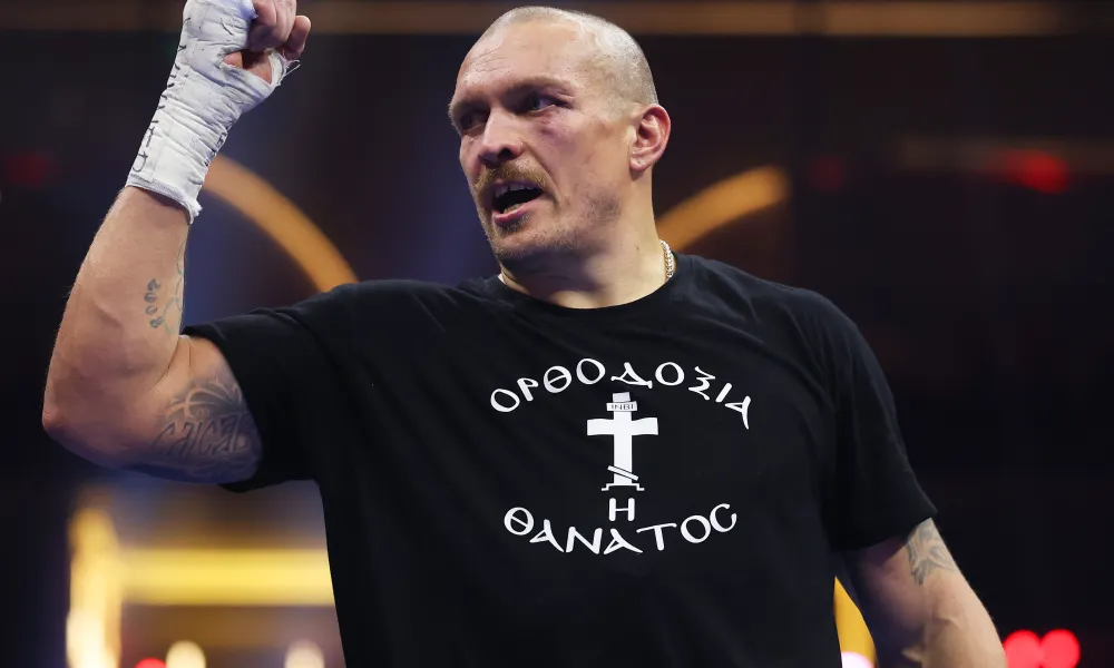 image_6768bd9650685 Tyson Fury was enraged after losing to Usyk and accused the referee of favoritism.