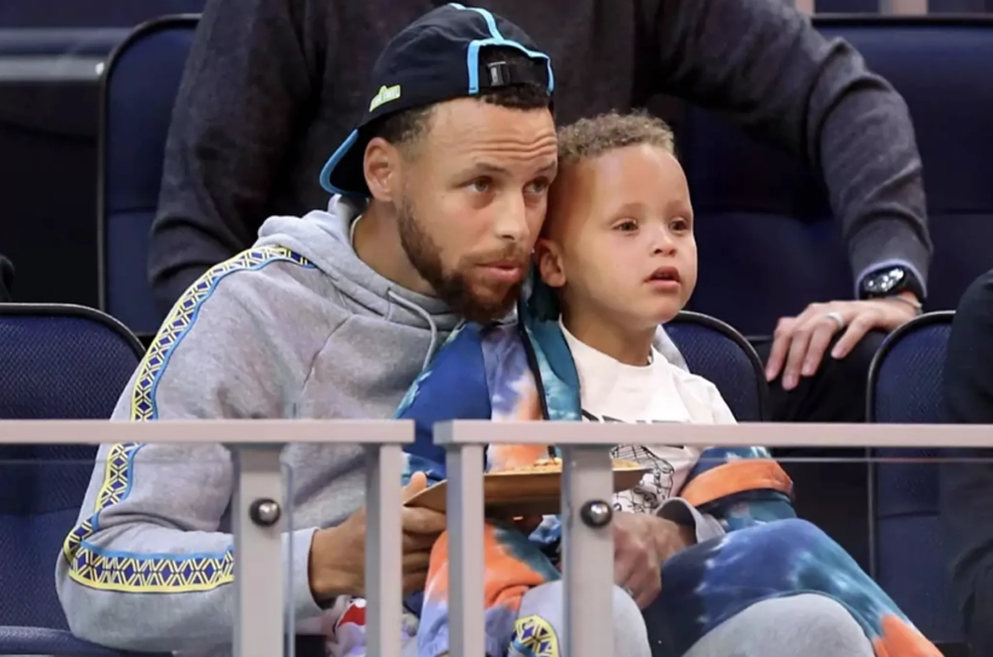 image_6768e7d237797 Steph Curry's actions have sparked controversy on social media over the washing of a young fan's shoes. Adults should take a look at themselves.