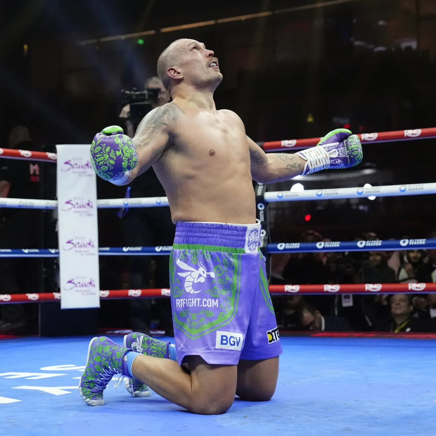 image_676a5b48a7349 Oleksandr Usyk Dethrones Fury, Mocks His 'No-Wife' Training Stunt for Attention