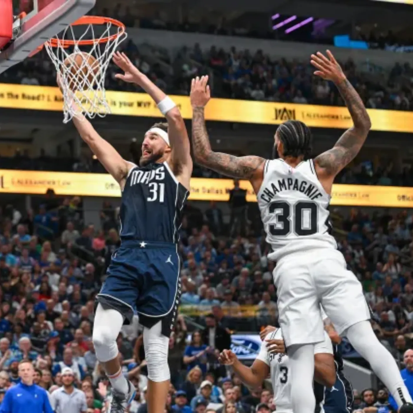 image_676b932baed50 Klay Thompson Closing In on History—Fans Are in Awe of His Latest Feat!