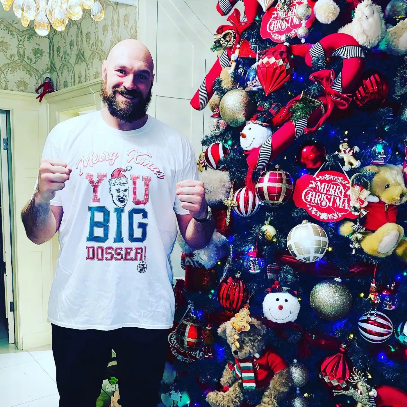 image_676bac61a1771 Tyson Fury Hides Behind Christmas Cheer After Latest Boxing Humiliation