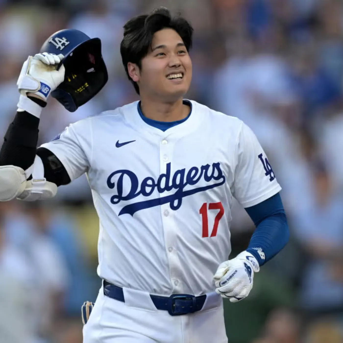 image_676bbb43d7aee Shohei Ohtani Spreads Christmas Cheer After Winning Male Athlete of the Year for the Third Time