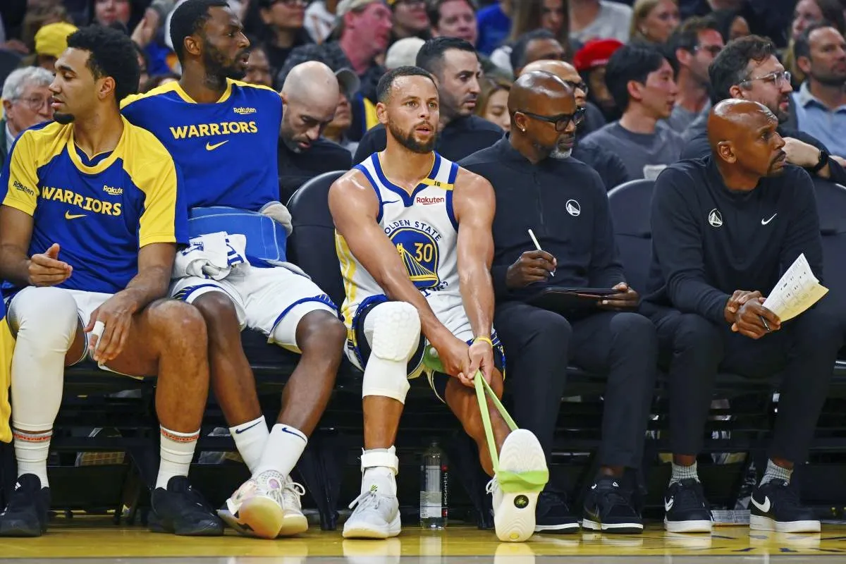 image_676cef20e4bfc Steph Curry is reportedly playing through an injury, according to a Warriors insider????❗