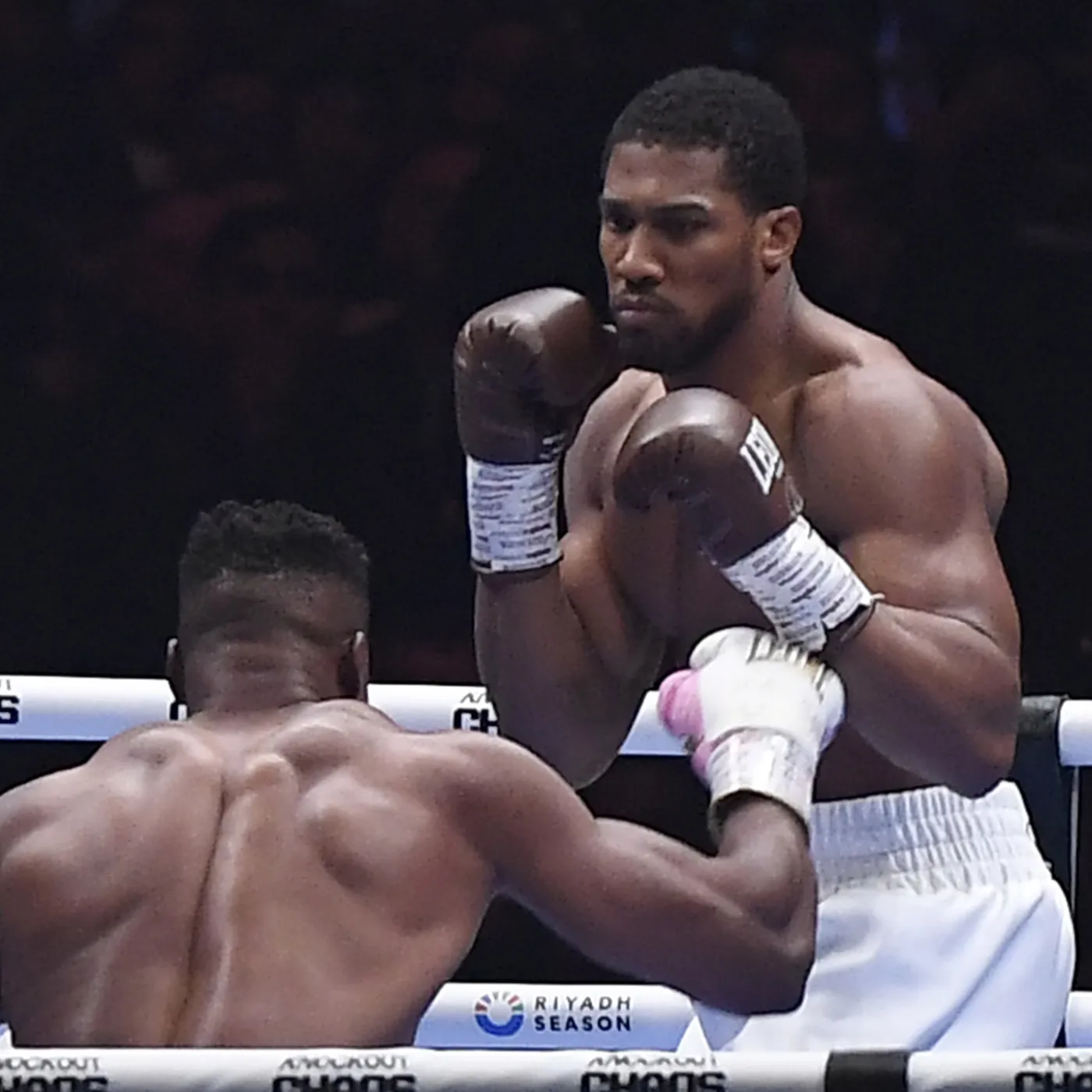 image_676cfed1bff79 The Epic Showdown: How Big is Tyson Fury vs. Anthony Joshua in 2025?