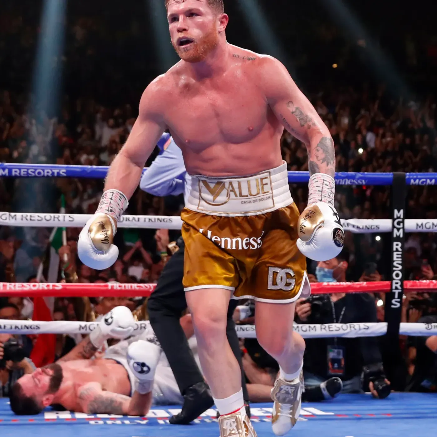 image_676e28ba0f914 When Witnessing Oleksandr Usyk's Glory Attitude, Canelo Álvarez Aspires to Take Down All Boxing Seniors 