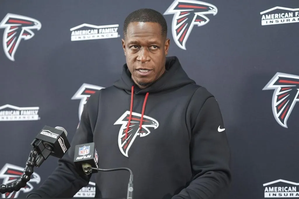 image_6772bcd9c4da6 Falcons Coach Raheem Morris Breaks Silence on Controversial Late-Game Decisions Against Commanders