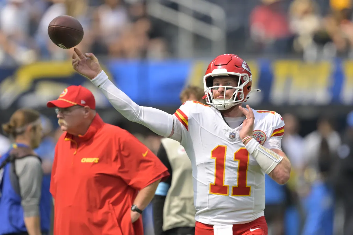 image_67758e197fa3c Shocking decision. When the Chiefs played the Broncos in Week 18, Carson Wentz started and Patrick Mahomes was benched. Click below to discover the shocking reason behind the Chiefs' bold move to remove him from the lineup to make way for Carson Wentz in Week 18