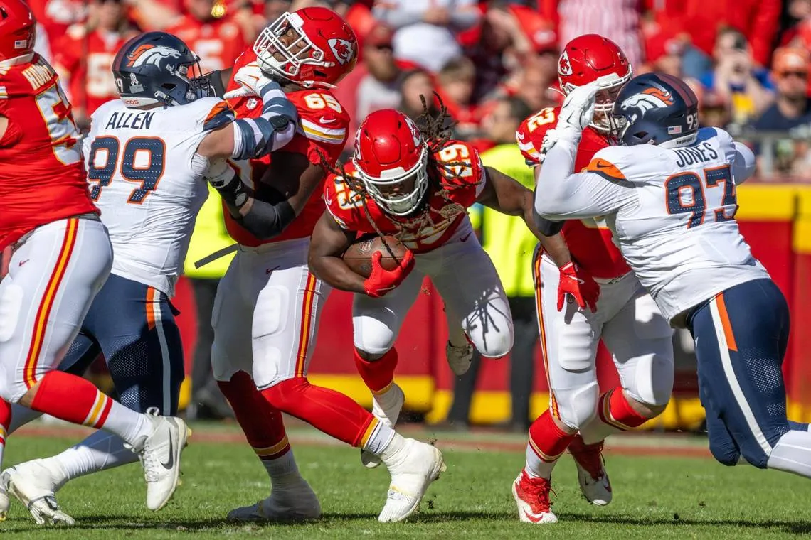 image_6776ac2ae0b58 Chiefs Make Shocking QB Decision for Week 18 Finale Against Broncos