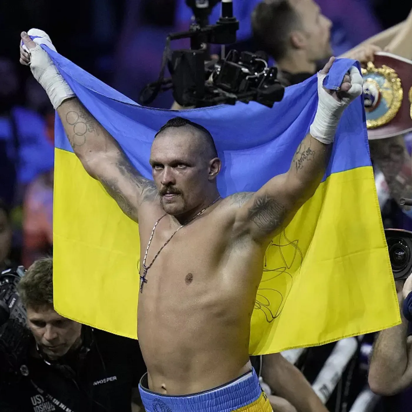 image_67774bbea6a77 Oleksandr Usyk’s Bombshell Best Fighter Claim Sparks Heated Debate Over Wife’s Role in His Success