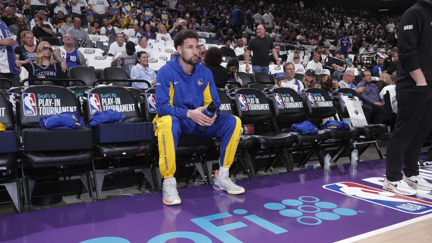 image_67b6d263cac27 Klay Thompson Torches Kids in 3-Point Shootout, Taunts 'Em Like an NBA Rival