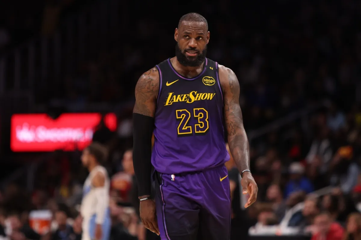 image_67b716c95a402 LeBron’s Shocking Dunk Video Sparks Wild Reactions—You Won’t Believe What Happened!