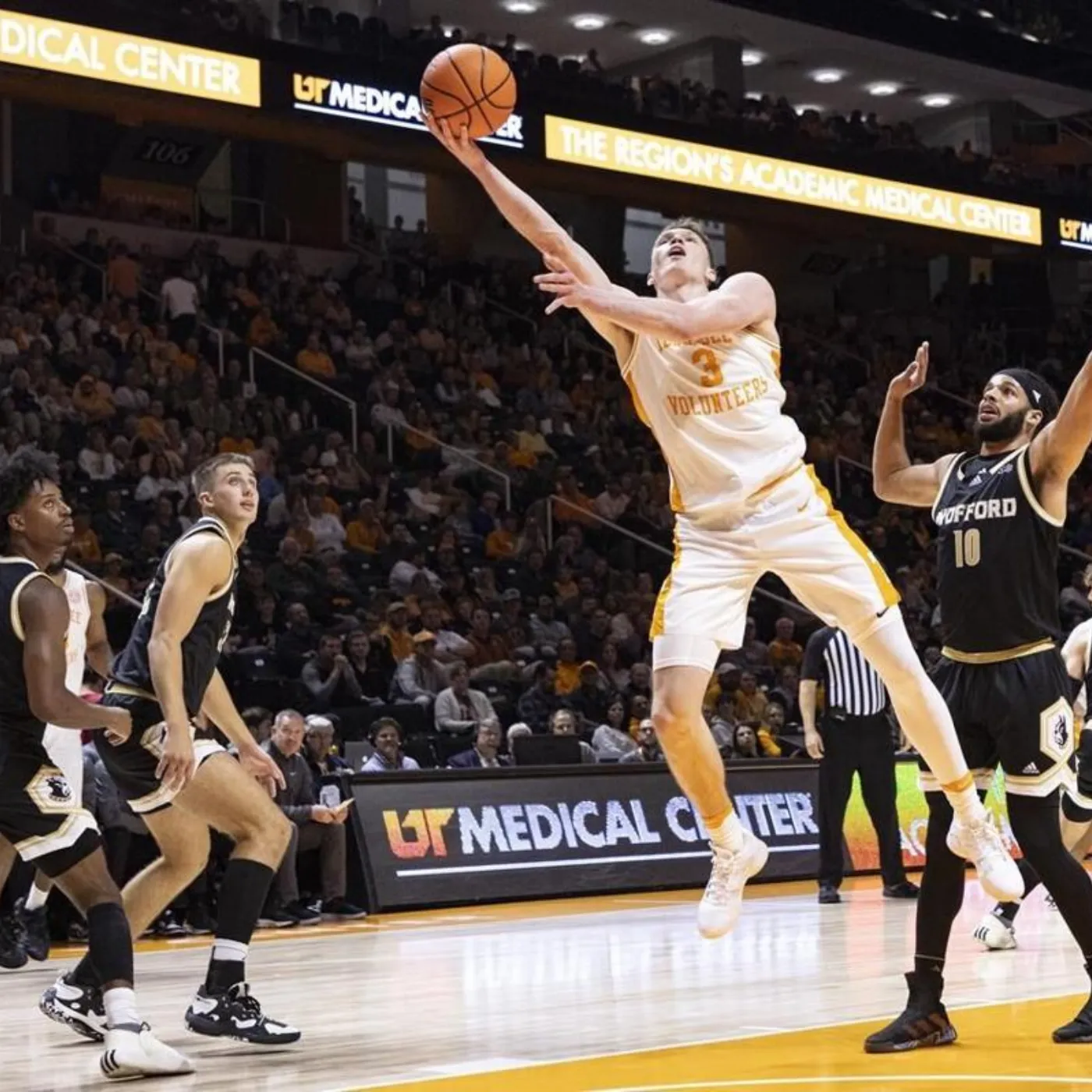 image_67b83c1f48091 Dalton Knecht Is on Fire! Rising NBA Draft Star Leads No. 5 Vols to Glory!