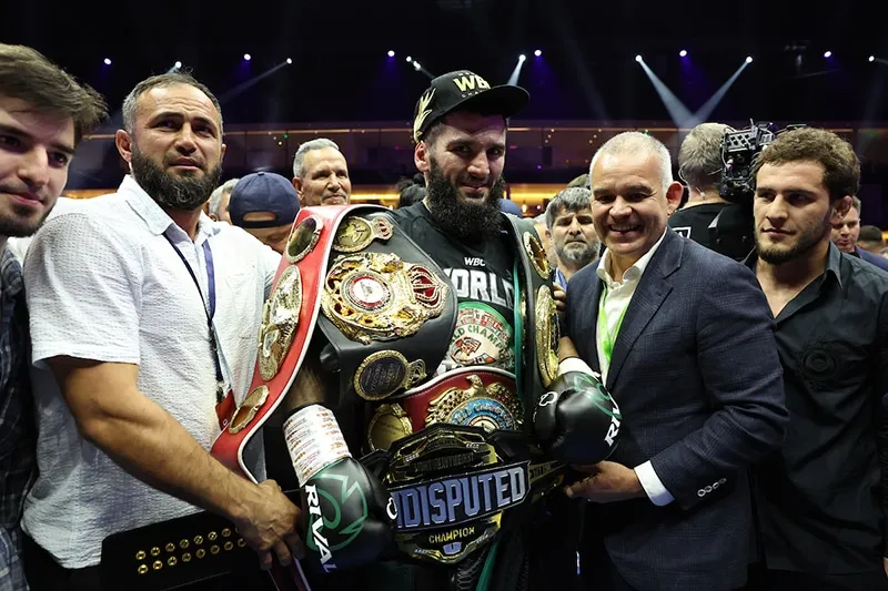 image_67b93aab15368 Congratulations to the Undisputed Light Heavyweight champ: Artur Beterbiev DEFEATED Dmitry Bivol by TKO