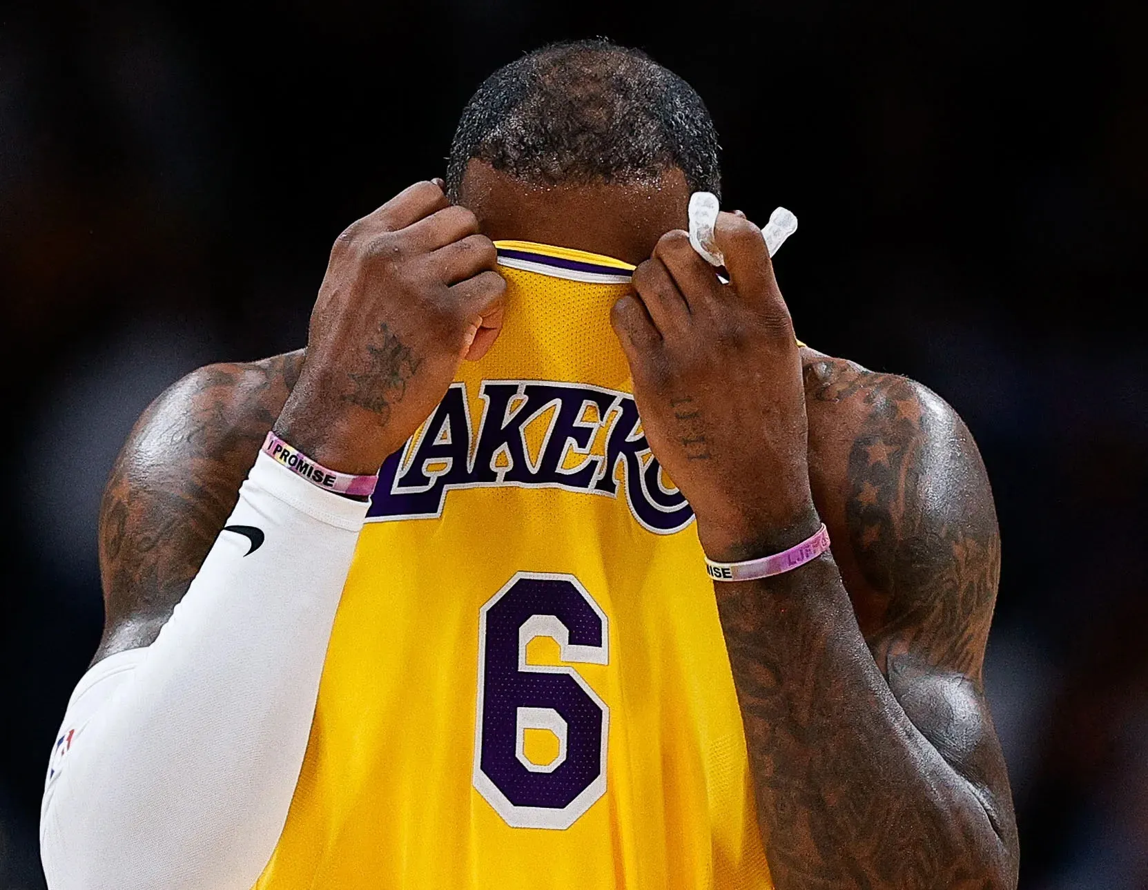 image_67bc08cf86e53 LeBron Sparks Wild Reactions After Heated Lakers-Nuggets Showdown!