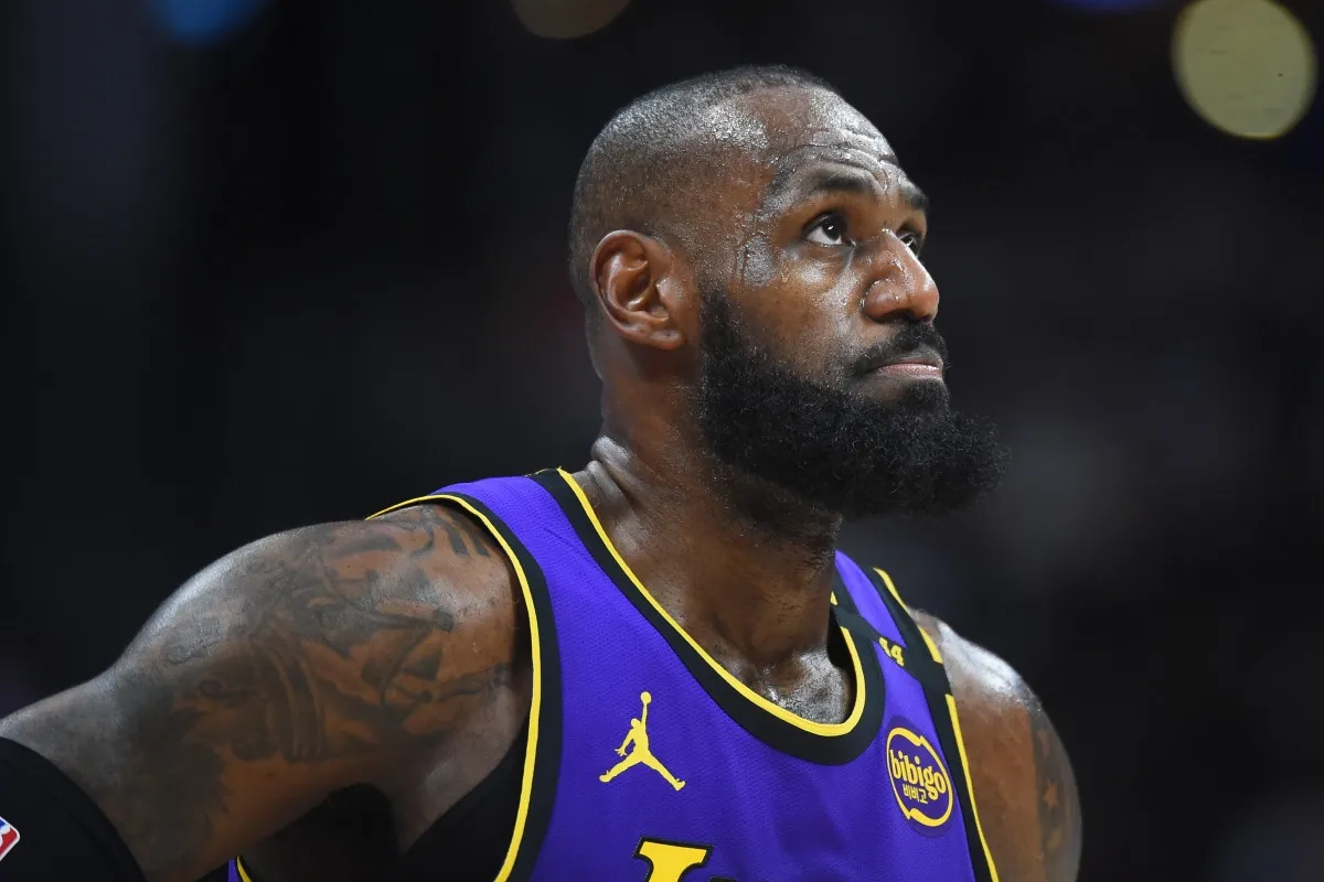 image_67bc0bc3b1c25 LeBron Drops Shocking Football Comparison About Luka Doncic!